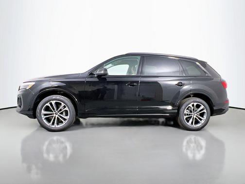 2026 Audi Q7 45 Premium
