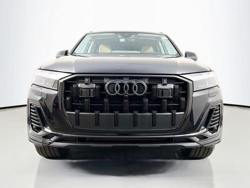 2026 Audi Q7 45 Premium