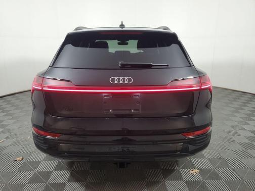 2024 Audi Q8 e-tron Premium Plus