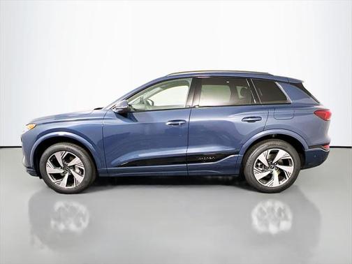 2025 Audi Q6 e-tron Premium quattro