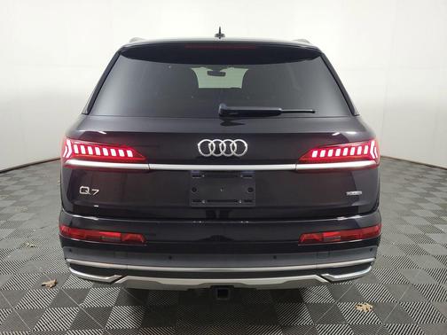 2021 Audi Q7 55 Prestige