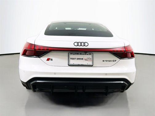 2026 Audi S e-tron GT Prestige quattro