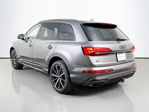 2026 Audi Q7 45 Premium Plus