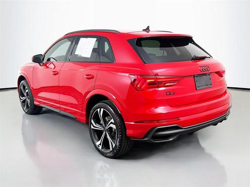 2024 Audi Q3 45 S line Premium Plus
