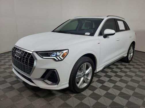 2024 Audi Q3 Premium 45 TFSI S line quattro Tiptronic