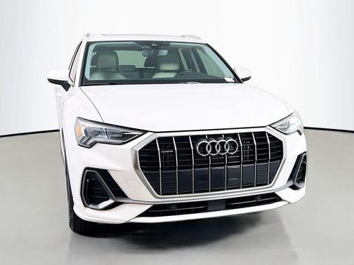 2024 Audi Q3 Premium 45 TFSI S line quattro Tiptronic