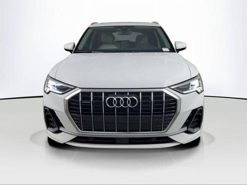 2024 Audi Q3 Premium 45 TFSI S line quattro Tiptronic