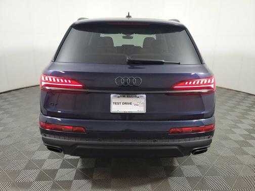 Blue Metallic 2025 Audi Q7 55 Premium Plus