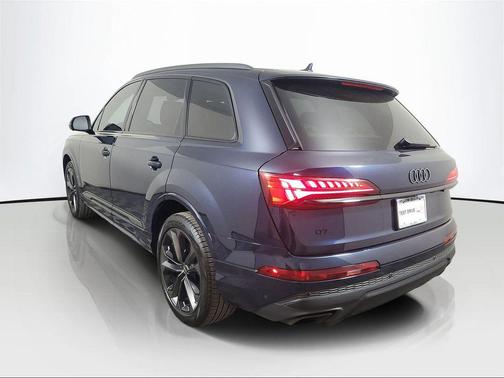 Blue Metallic 2025 Audi Q7 55 Premium Plus