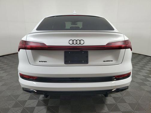 Glacier White 2023 Audi e-tron Sportback S line Premium Plus
