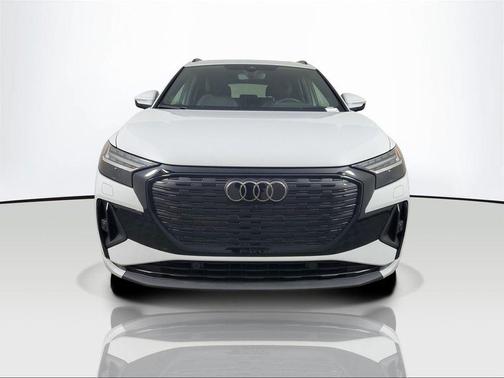 Glacier White Metallic 2024 Audi Q4 e-tron Prestige 50 quattro