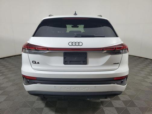 Glacier White Metallic 2024 Audi Q4 e-tron Prestige 50 quattro