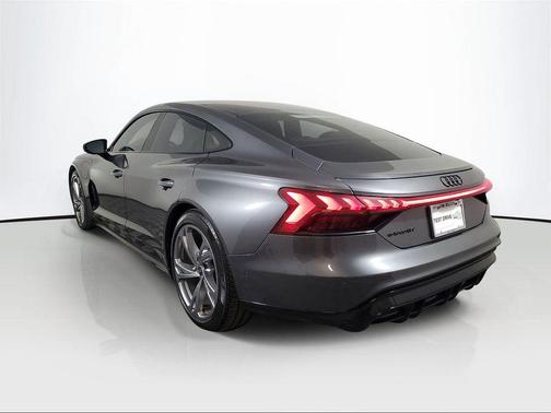 2022 Audi e-tron GT Prestige