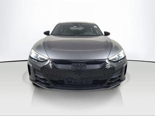 2022 Audi e-tron GT Prestige