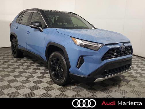 2022 Toyota RAV4 Hybrid SE
