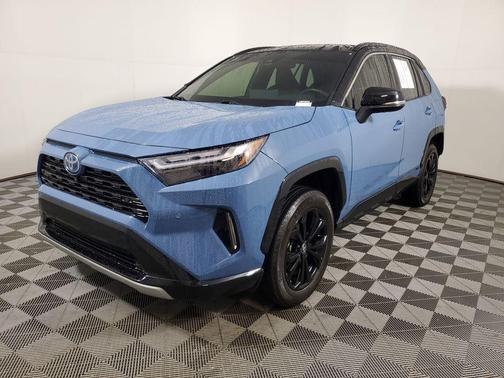 2022 Toyota RAV4 Hybrid SE