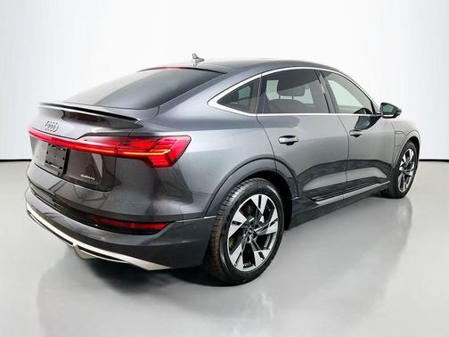 2022 Audi e-tron Sportback S line Prestige