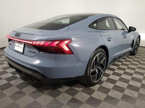 Kemora Gray Metallic 2024 Audi RS e-tron GT quattro