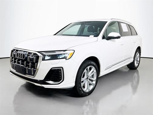 2025 Audi Q7 55 Premium Plus