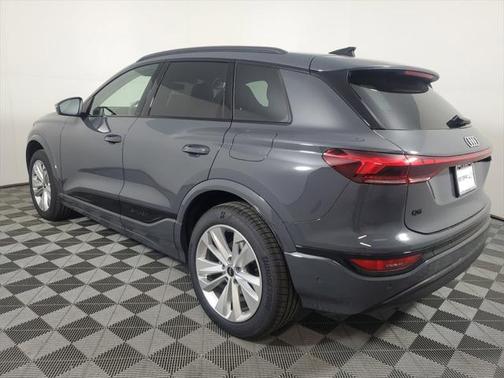 2025 Audi Q6 e-tron Premium Plus