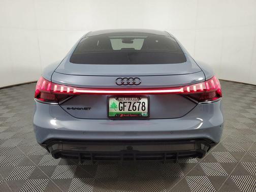 Kemora Gray Metallic 2023 Audi e-tron GT Premium Plus quattro