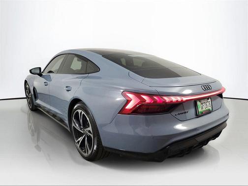 2023 Audi e-tron GT Premium Plus quattro
