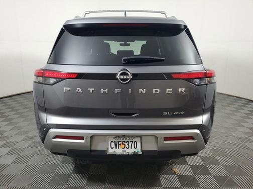 2023 Nissan Pathfinder SL 4WD