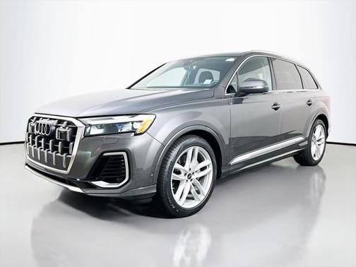 2025 Audi Q7 55 Premium Plus
