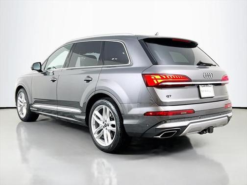 2025 Audi Q7 55 Premium Plus