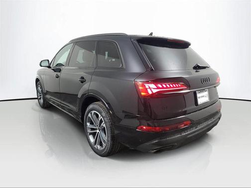 2026 Audi Q7 45 Premium