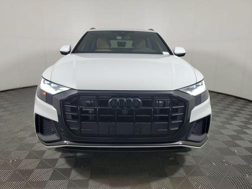 Glacier White Metallic 2023 Audi Q8 55 Premium Plus