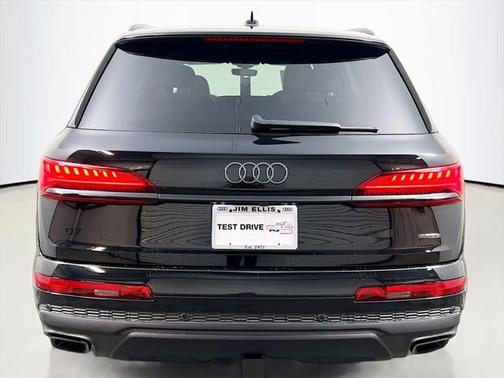 2025 Audi Q7 55 Prestige