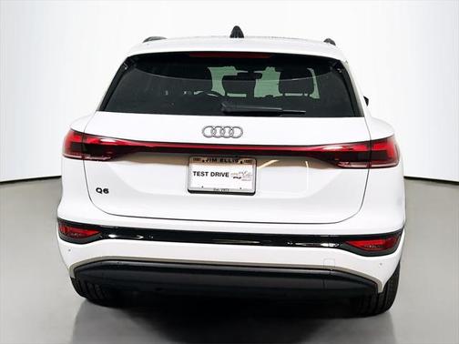 2025 Audi Q6 e-tron Premium