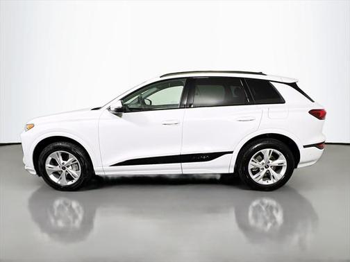 2025 Audi Q6 e-tron Premium