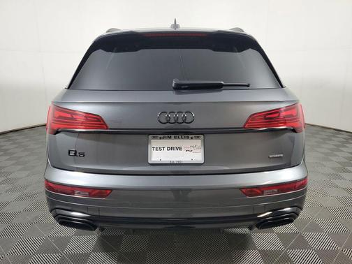Daytona Gray Pearl Effect 2025 Audi Q5 45 S line Premium Plus