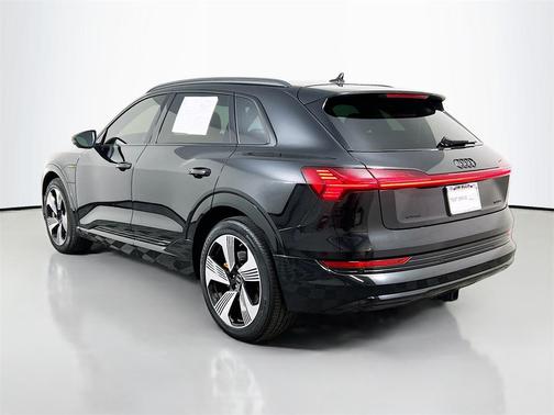 2023 Audi e-tron Premium Plus quattro