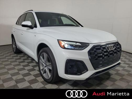 Glacier White Metallic 2025 Audi Q5 45 S line Premium