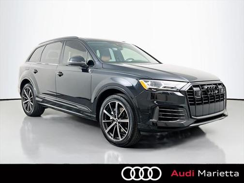 2022 Audi Q7 55 Premium Plus