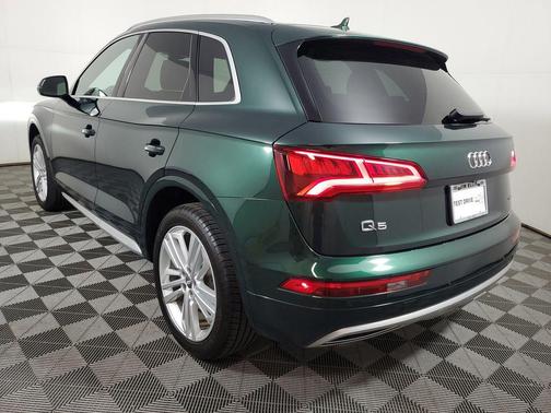 Azores Green Metallic 2019 Audi Q5 2.0T Premium Plus