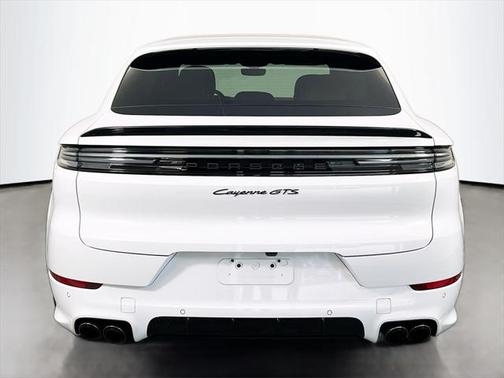 2025 Porsche Cayenne GTS
