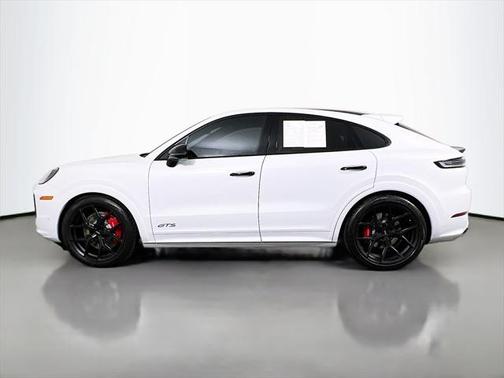 2025 Porsche Cayenne GTS
