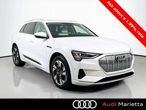 2022 Audi e-tron Premium Plus
