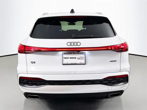 2025 Audi Q5 Premium