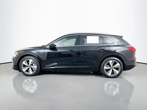 2024 Audi Q8 e-tron Premium Plus