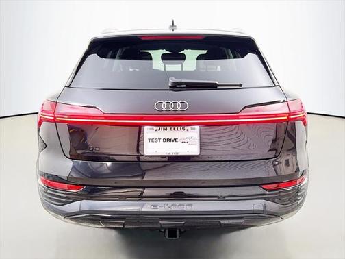 2024 Audi Q8 e-tron Premium Plus