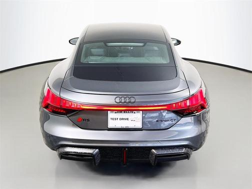 2026 Audi RS e-tron GT quattro