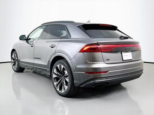 2025 Audi Q8 55 Premium Plus