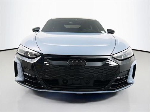 2022 Audi e-tron GT Premium Plus