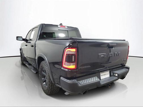 Diamond Black Crystal Pearlcoat 2021 RAM 1500 Rebel
