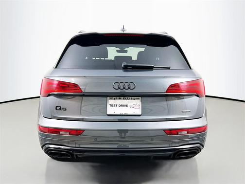 2024 Audi Q5 45 S line Prestige